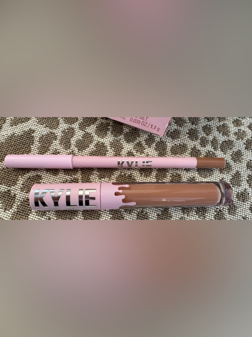 New in Box Kylie Cosmetics EXPOSED Matte Liquid Lipstick & Lip Liner Kit~Lip Kit - Picture 2 of 5